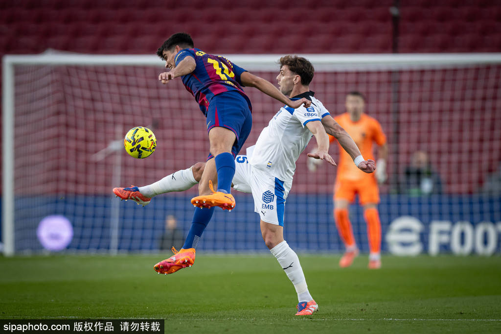 杏彩体育独家报道：西甲-亚马尔传射奥尔莫双响 巴萨3-1阿拉维斯先赛登顶 | 杏彩体育