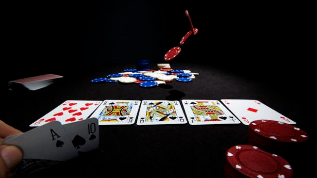 德州扑克棋牌游戏-米兰体育