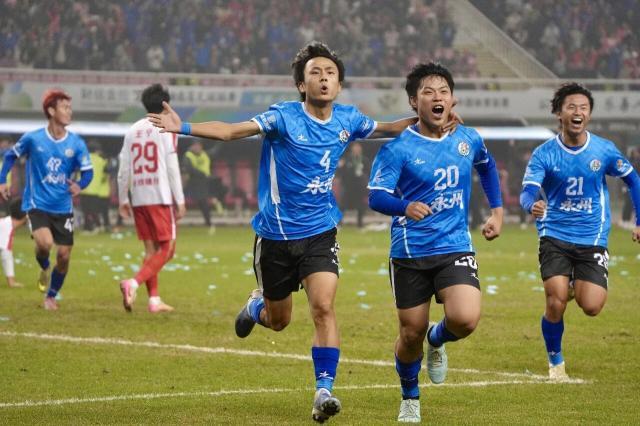 皇冠体育深度解析 - 只要全力拼搏，就值得拥有掌声