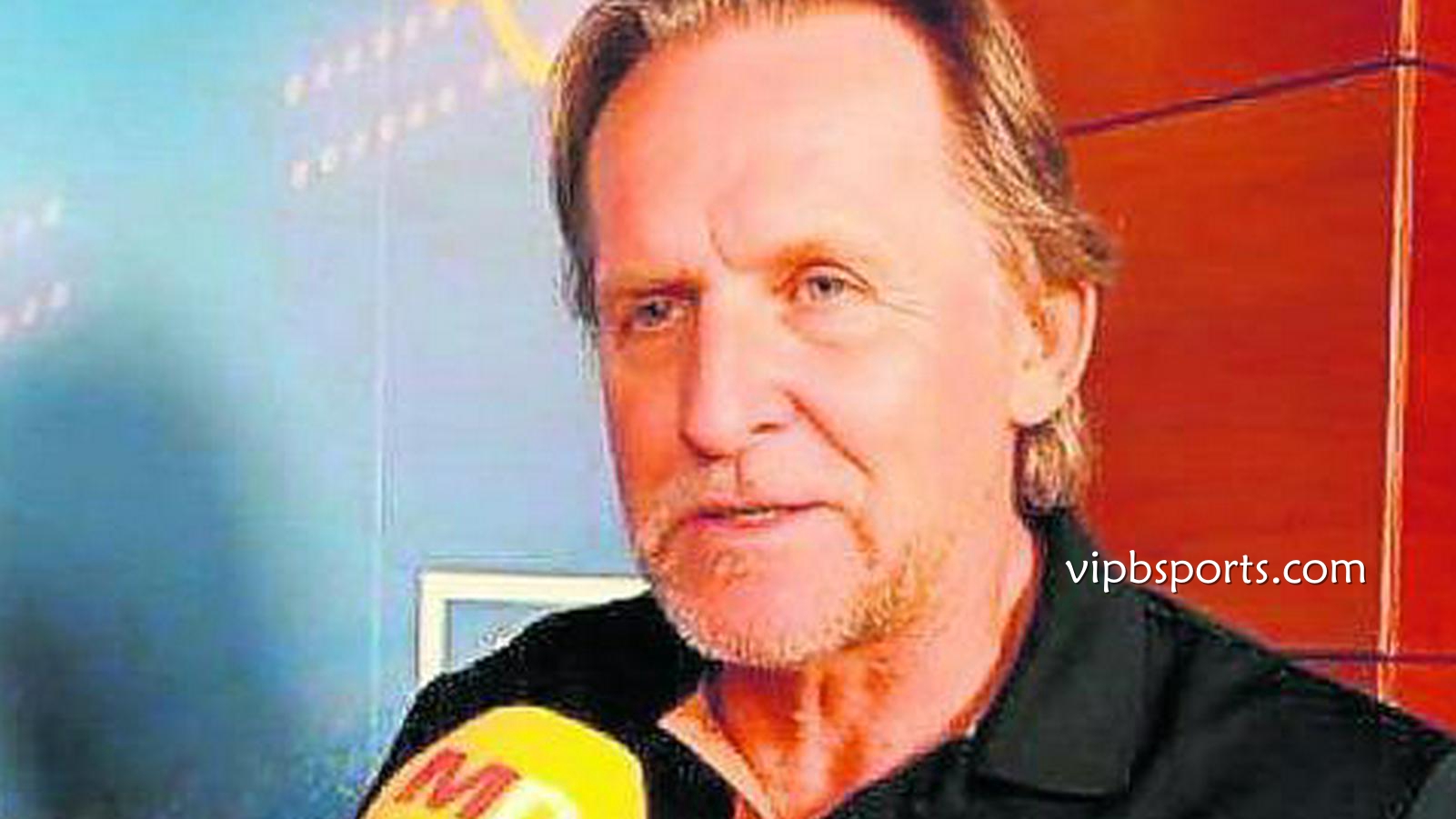 B体育特别报道：舒斯特尔｜巴萨现在非常出色；皇马现在责任更多是在球员身上