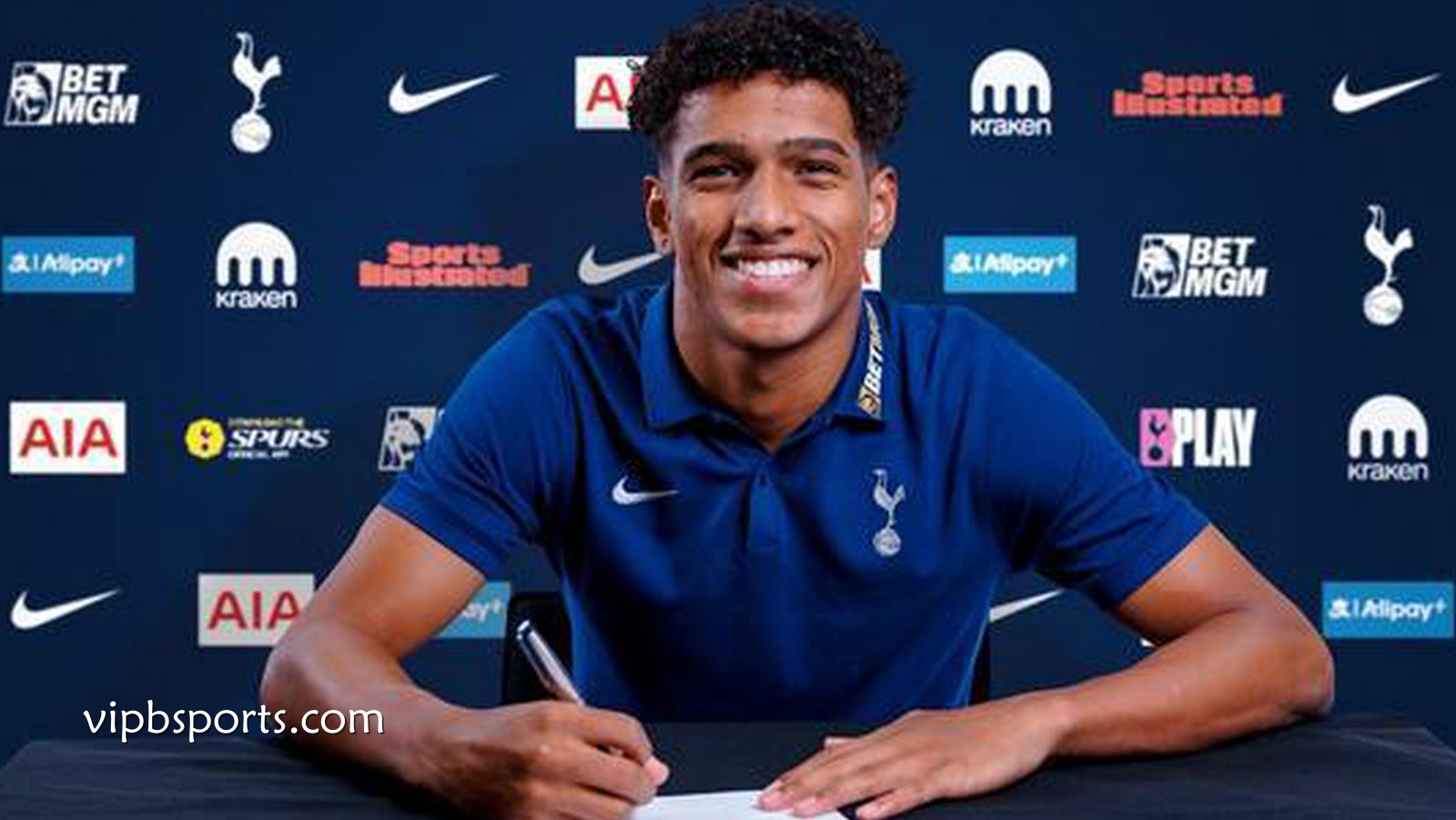 B体育深度解析 - 官方｜热刺签下19岁巴西后卫索萨；据悉转会费为1500万欧